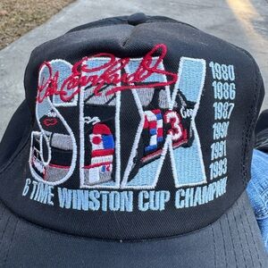 Champion Black Embroidered Cap dale junior